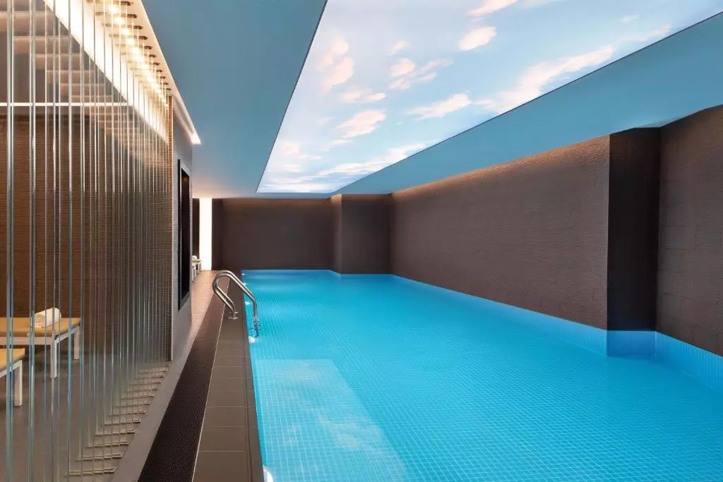 استخر هتل شرایتون سیتی سنتر